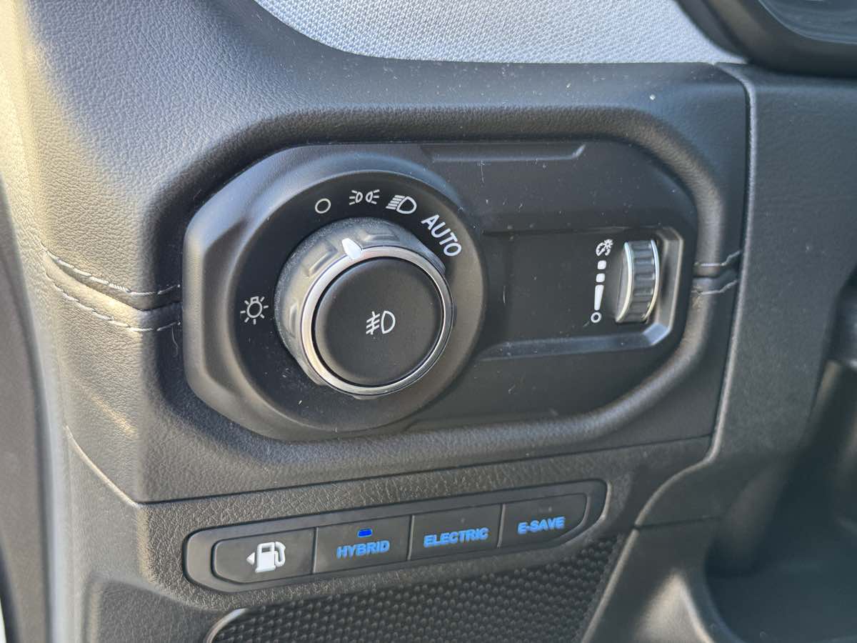 Jeep Wrangler photo 30