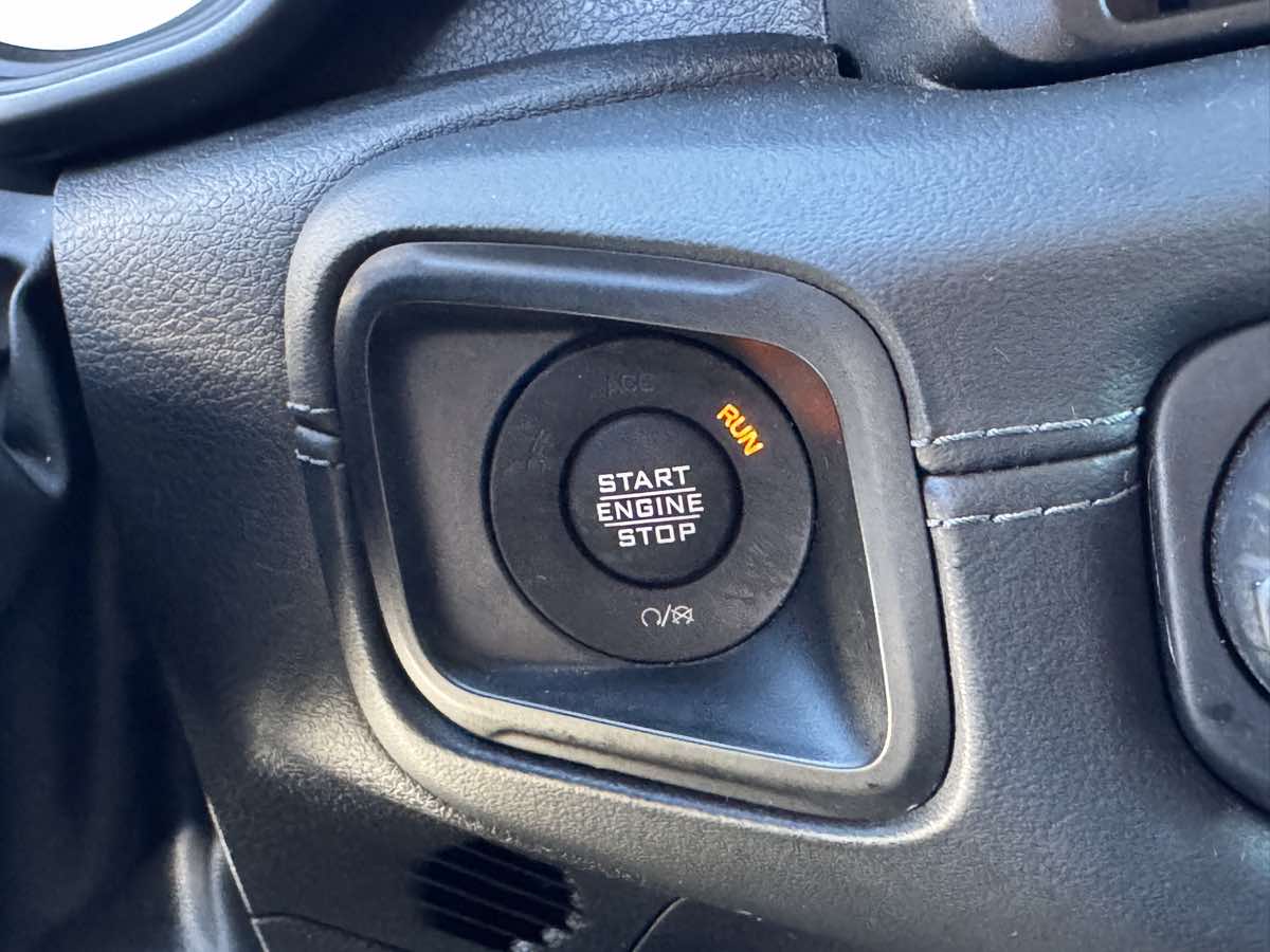 Jeep Wrangler photo 33