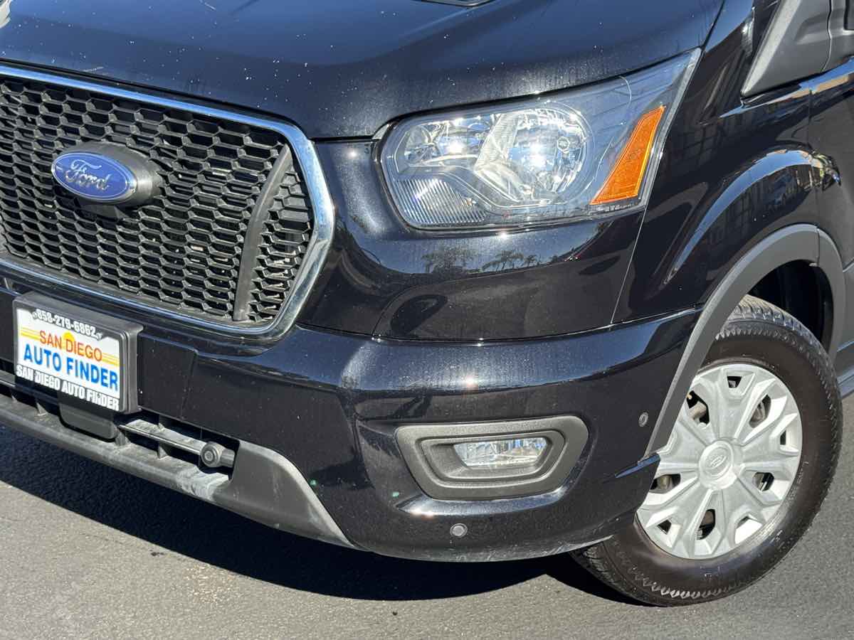 Ford Transit photo 3