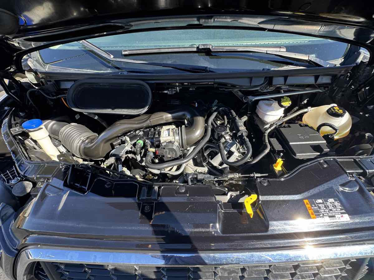 Ford Transit photo 8