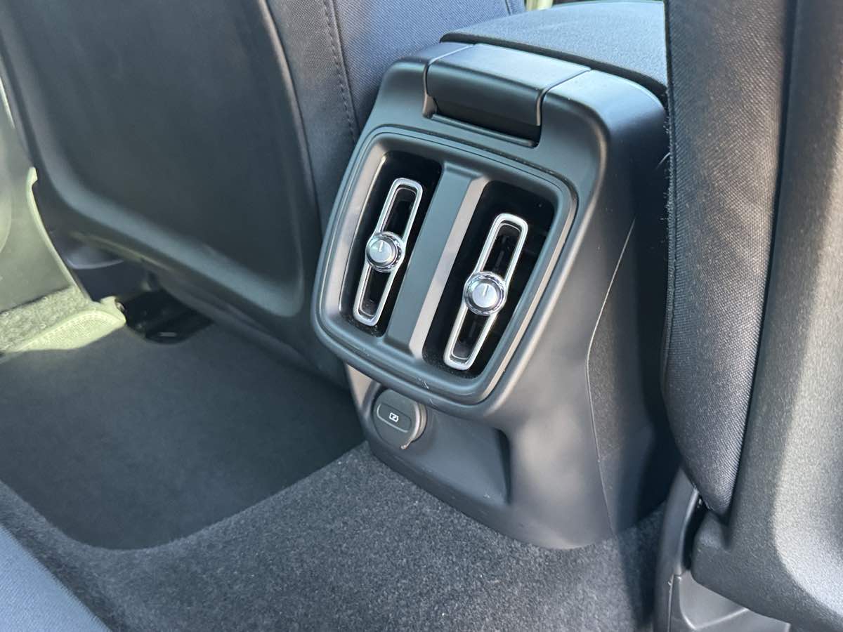 Polestar 2 photo 20
