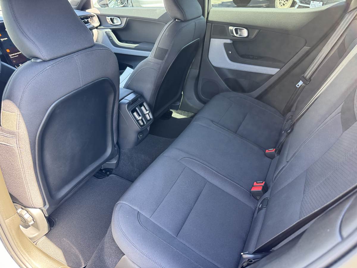 Polestar 2 photo 21