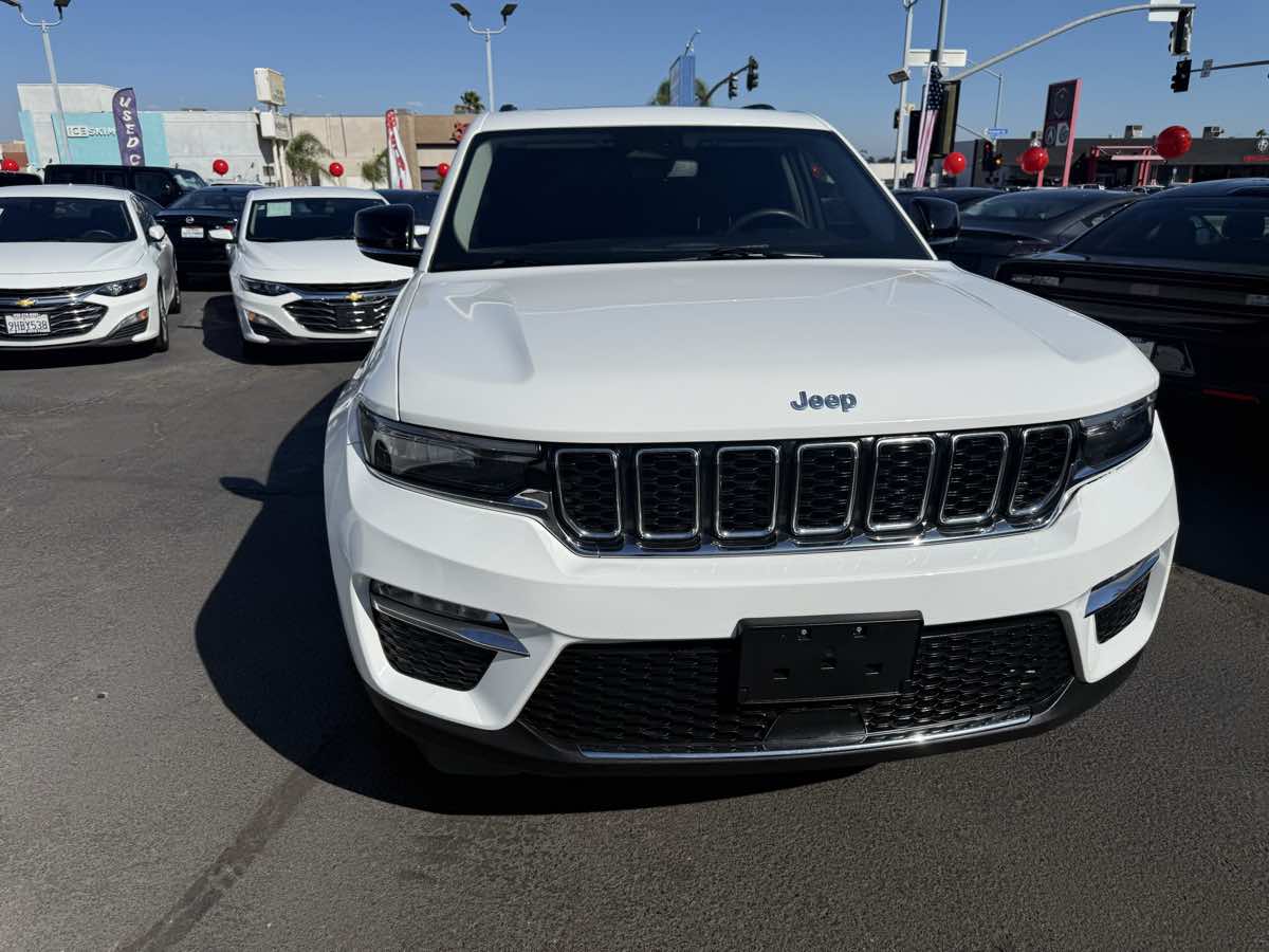 Jeep Grand Cherokee photo 6