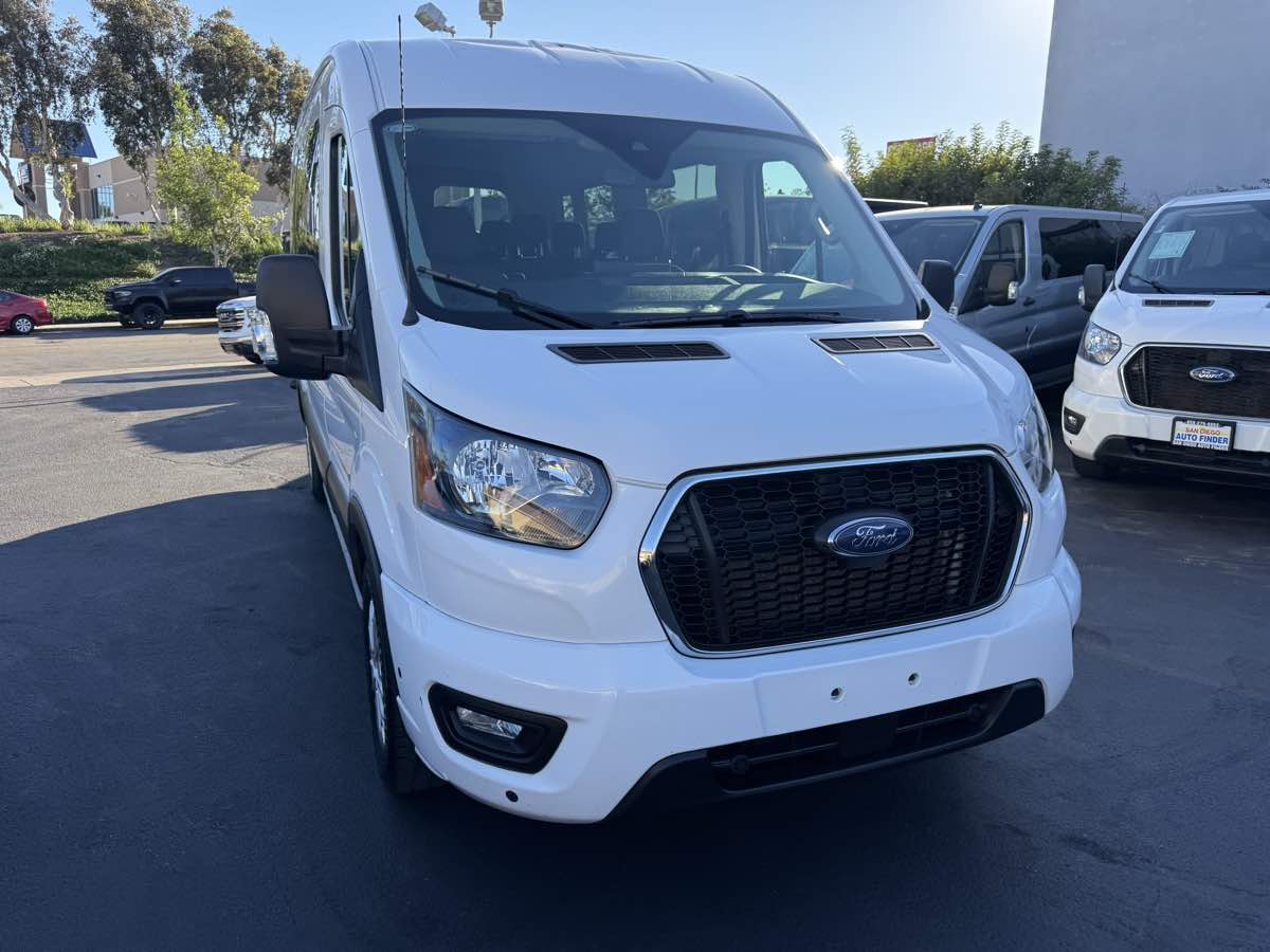 Ford Transit photo 5