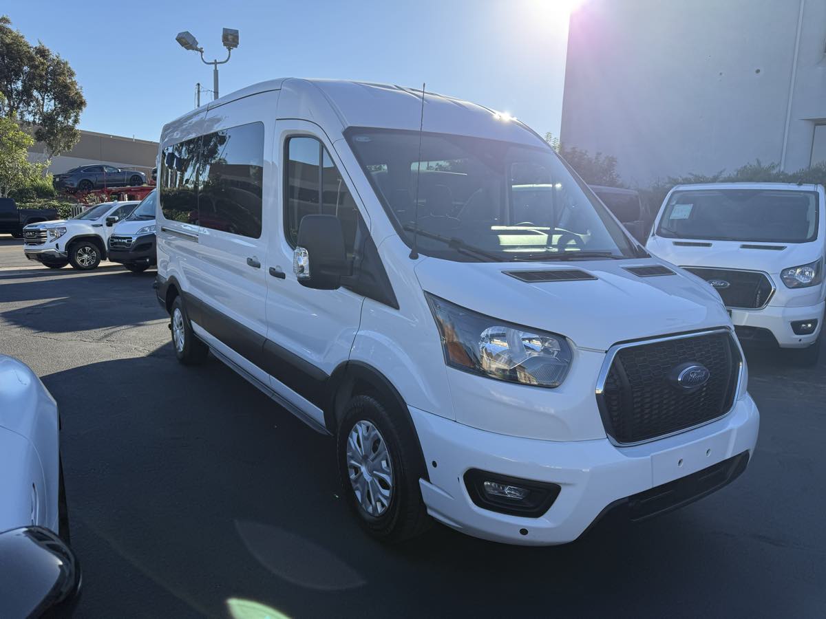 Ford Transit photo 7