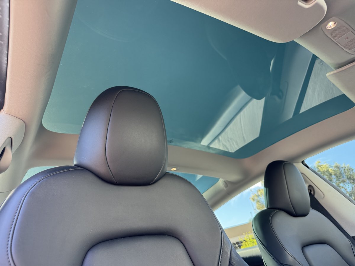 Tesla Model 3 photo 14