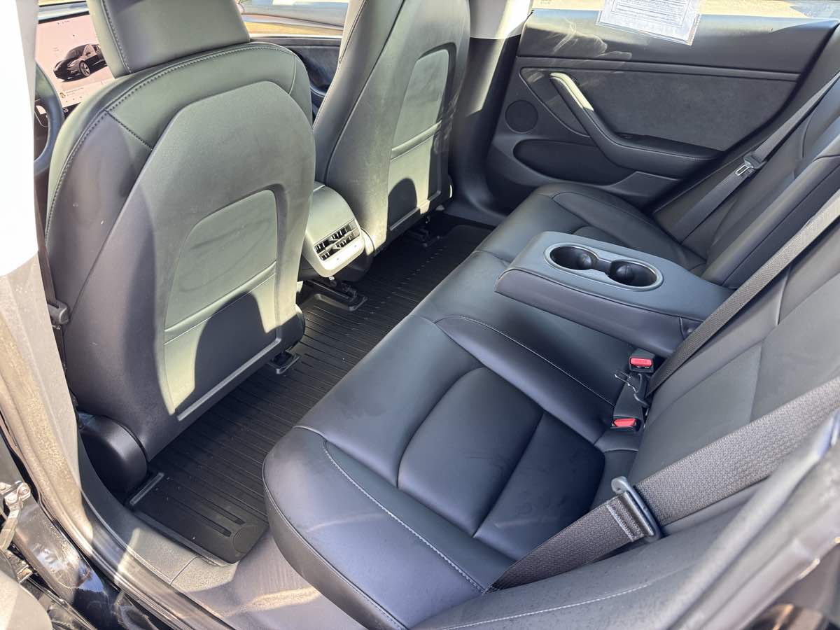 Tesla Model 3 photo 20