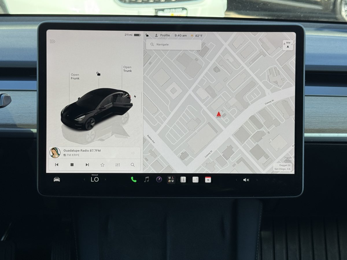 Tesla Model 3 photo 23