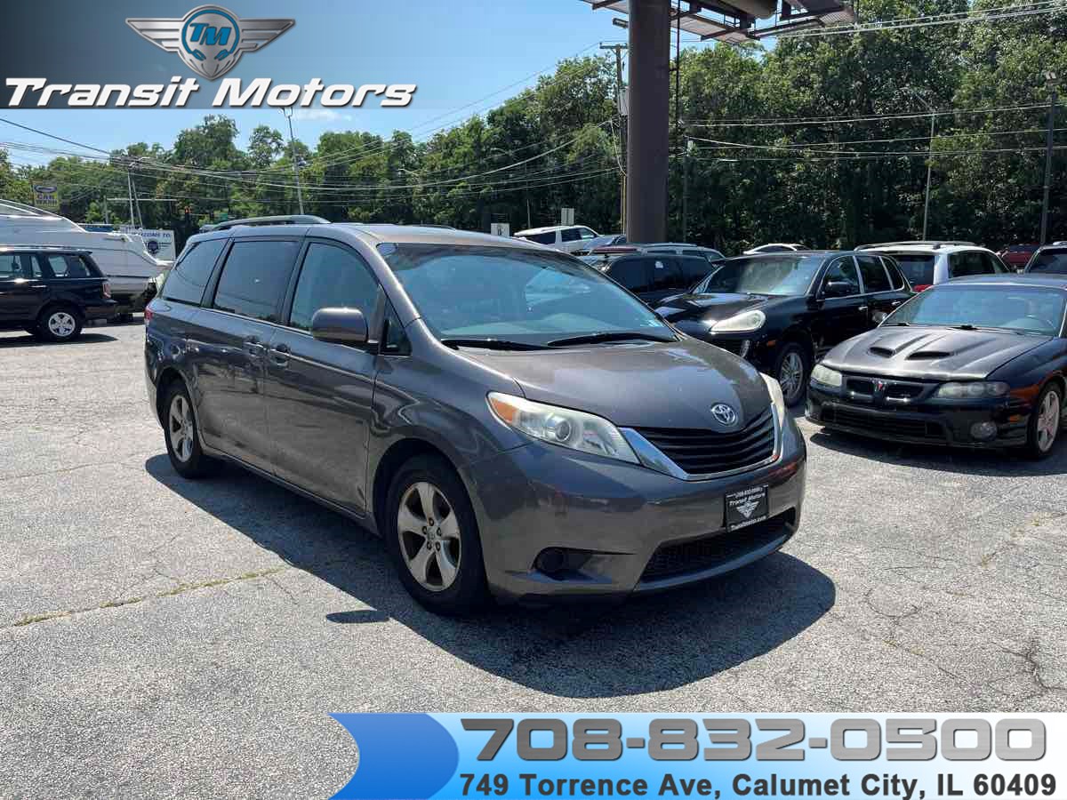 2014 Toyota Sienna LE