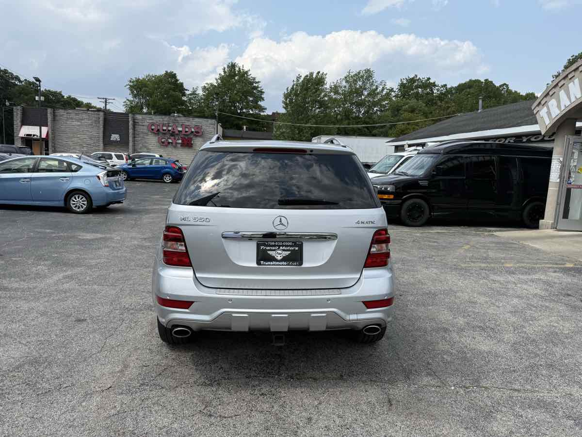 2009 Mercedes Benz ML 550 photo 3