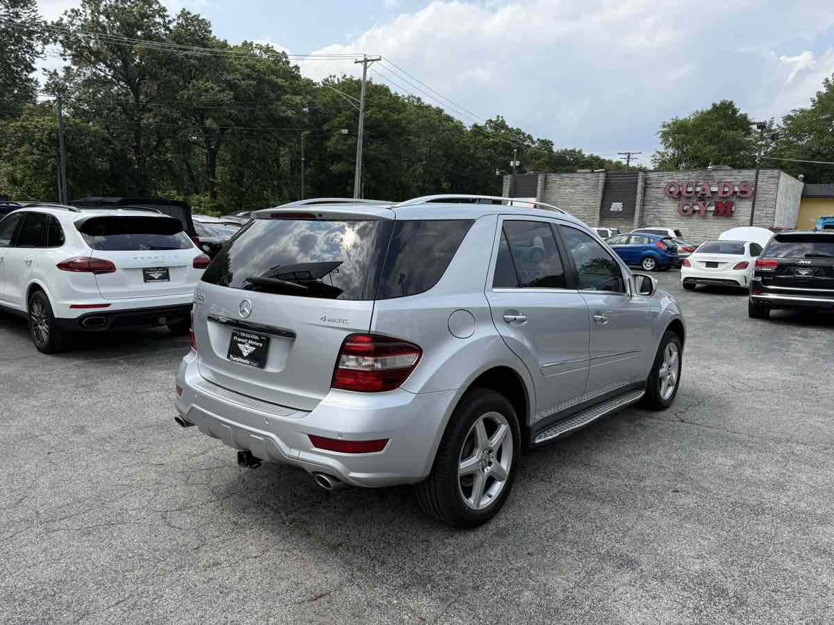 2009 Mercedes Benz ML 550 photo 4