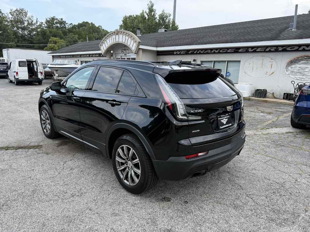 2019 Cadillac XT4 Sport photo 4