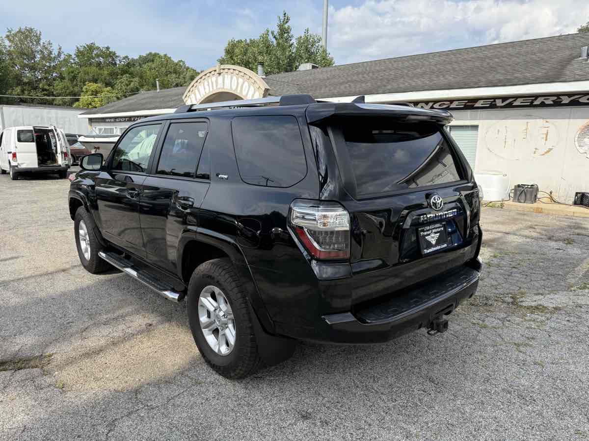 2020 Toyota 4Runner SR5 Premium photo 3