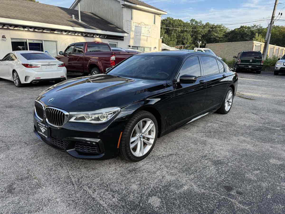 2017 Bmw 750i / B7 xDrive photo 3