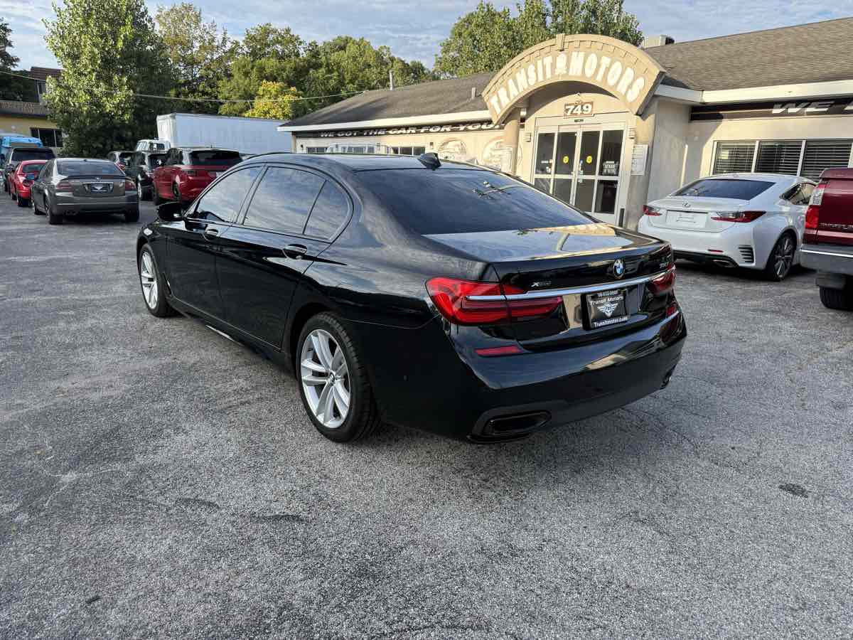 2017 Bmw 750i / B7 xDrive photo 4