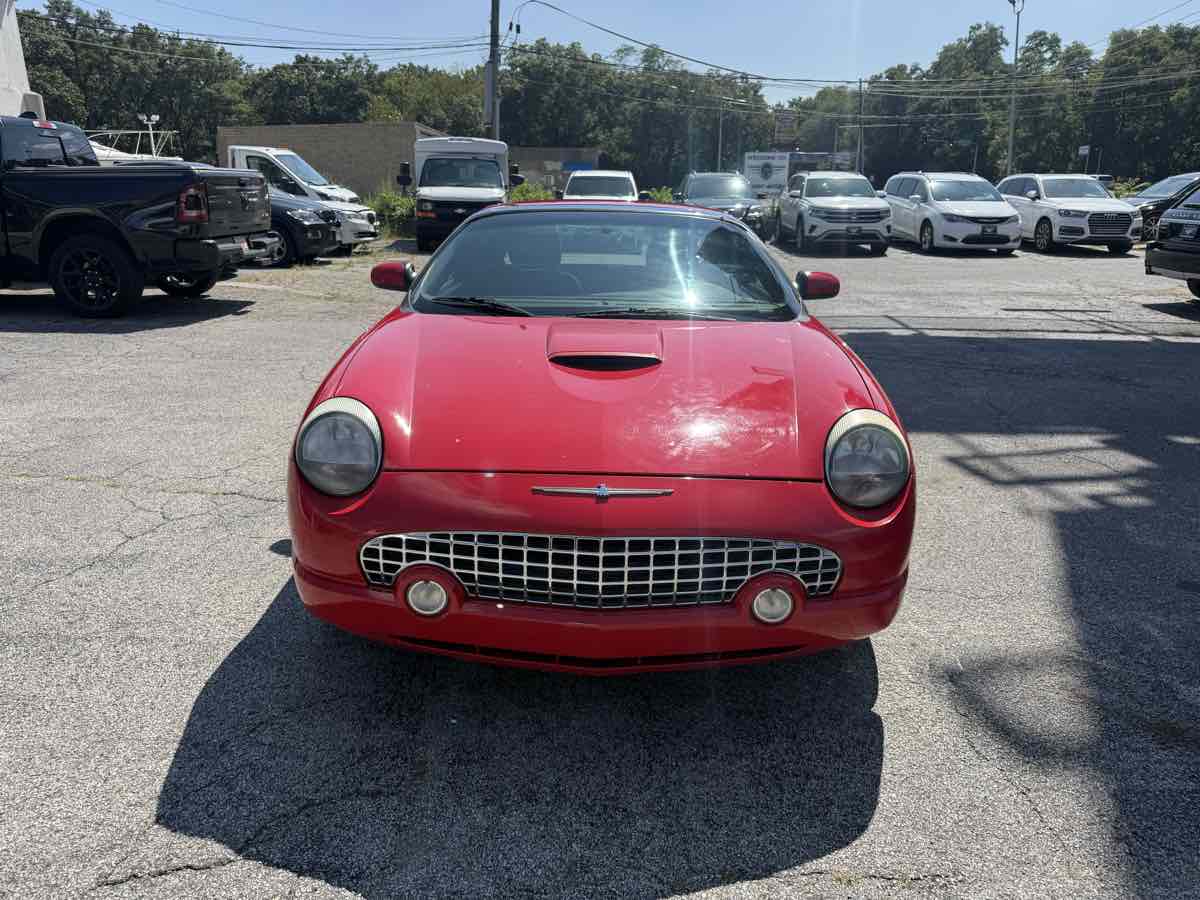 2002 Ford Thunderbird Deluxe photo 2