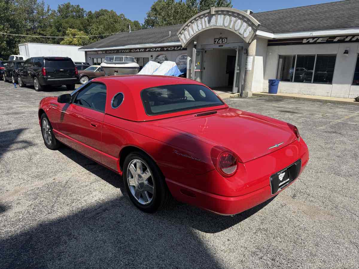 2002 Ford Thunderbird Deluxe photo 4