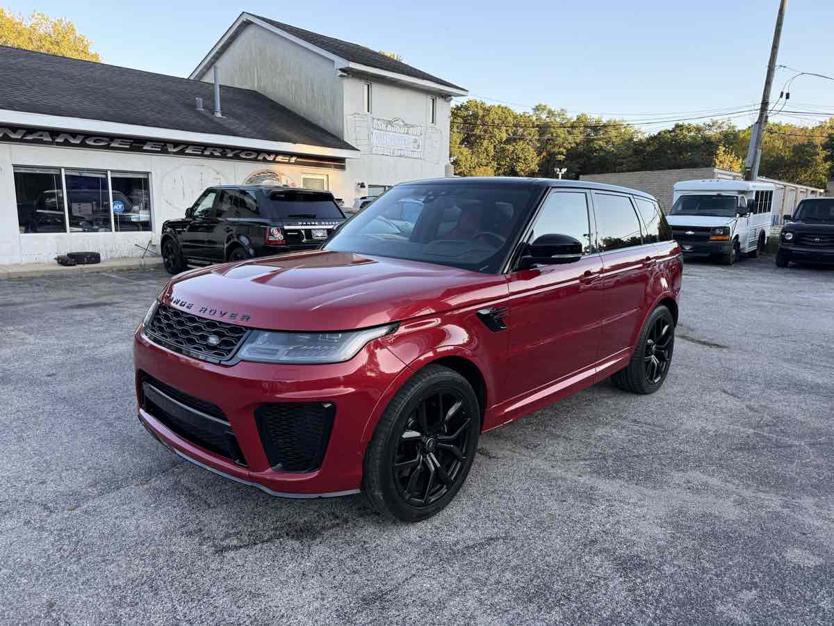 2018 Land Rover Range Rover Sport SVR photo 3