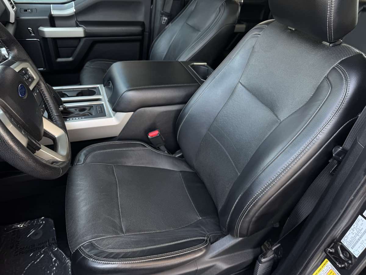 2016 Ford F-150 Lariat photo 17