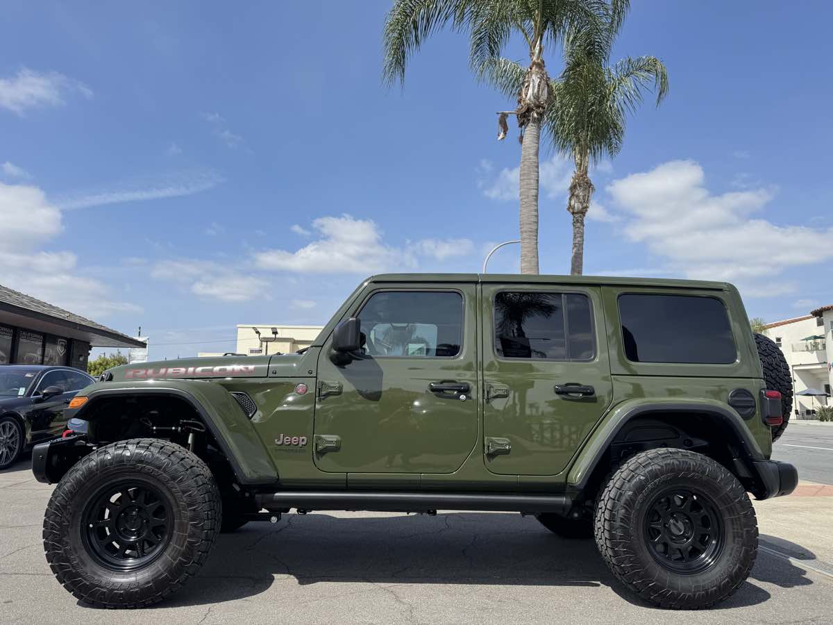 2020 Jeep Wrangler Unlimited Rubicon photo 2