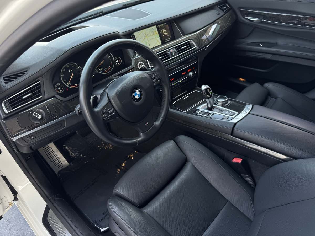 2014 BMW 7 Series 740i - Photo 17