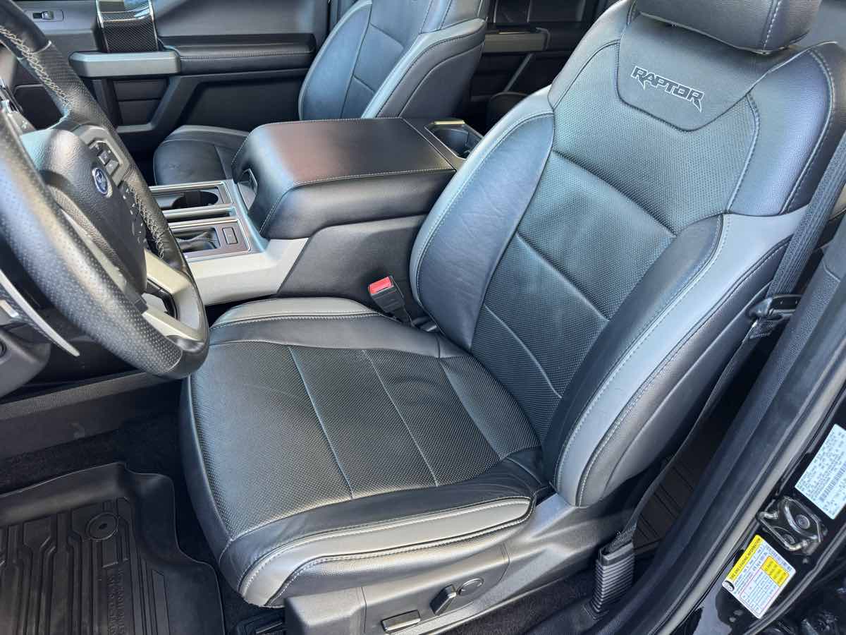 2018 Ford F-150 Raptor photo 17