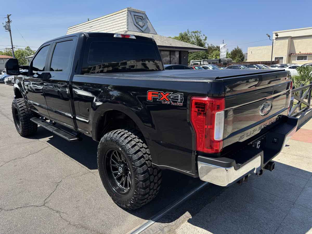 2019 Ford F-250 XL photo 3