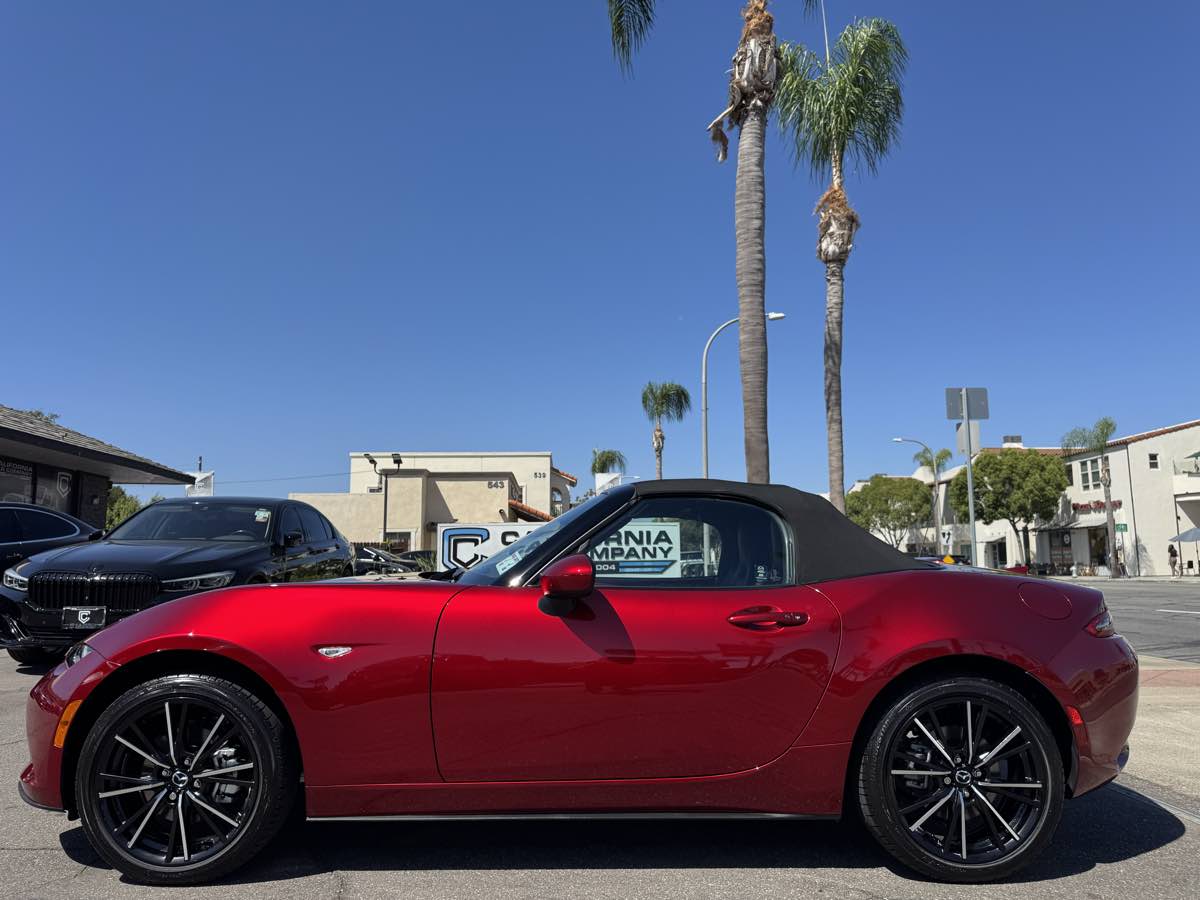 2024 Mazda MX-5 Miata Miata Grand Touring photo 3