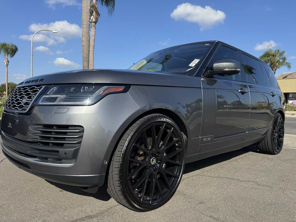 2019 Land Rover Range Rover Supercharged LWB photo 11