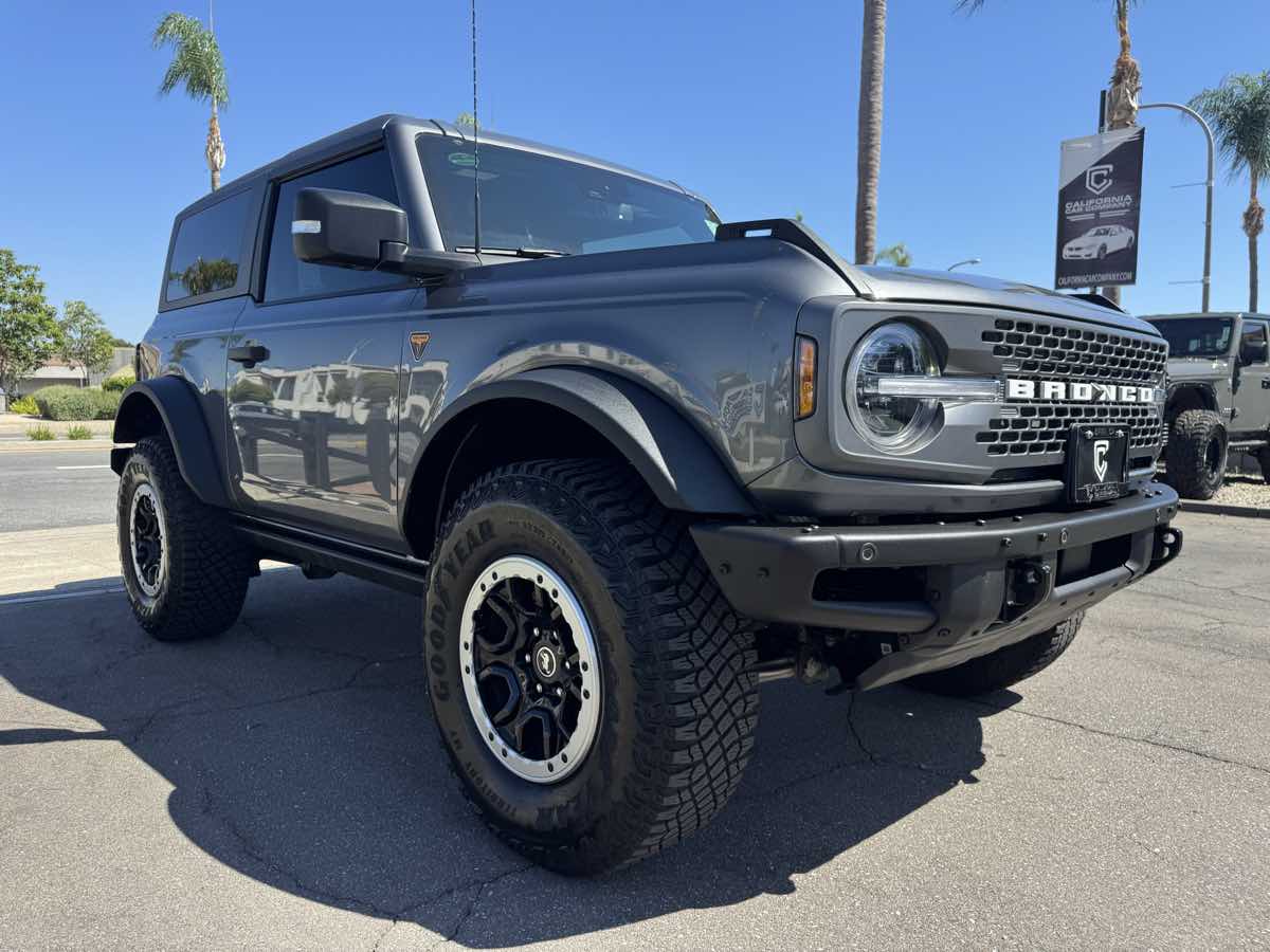 2023 Ford Bronco Badlands photo 9