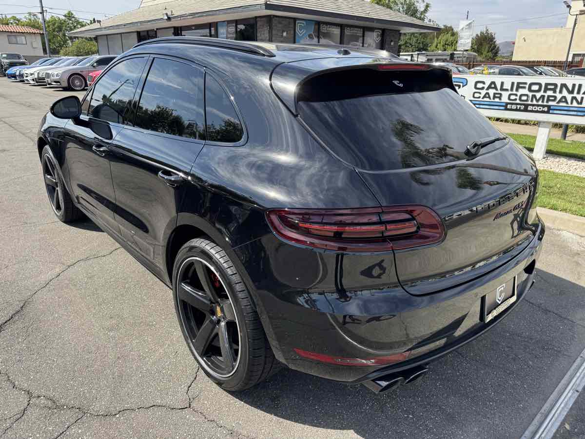 2017 Porsche Macan GTS photo 3