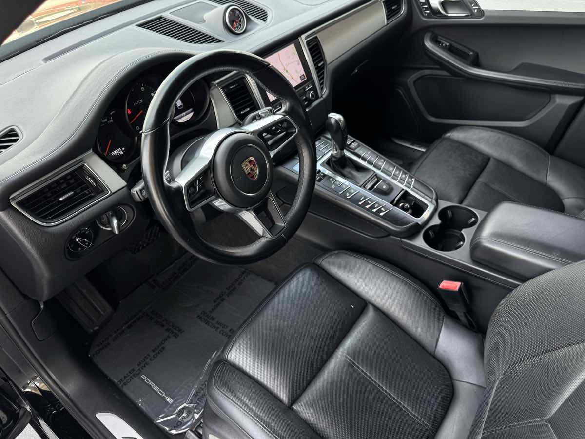 2017 Porsche Macan GTS photo 15