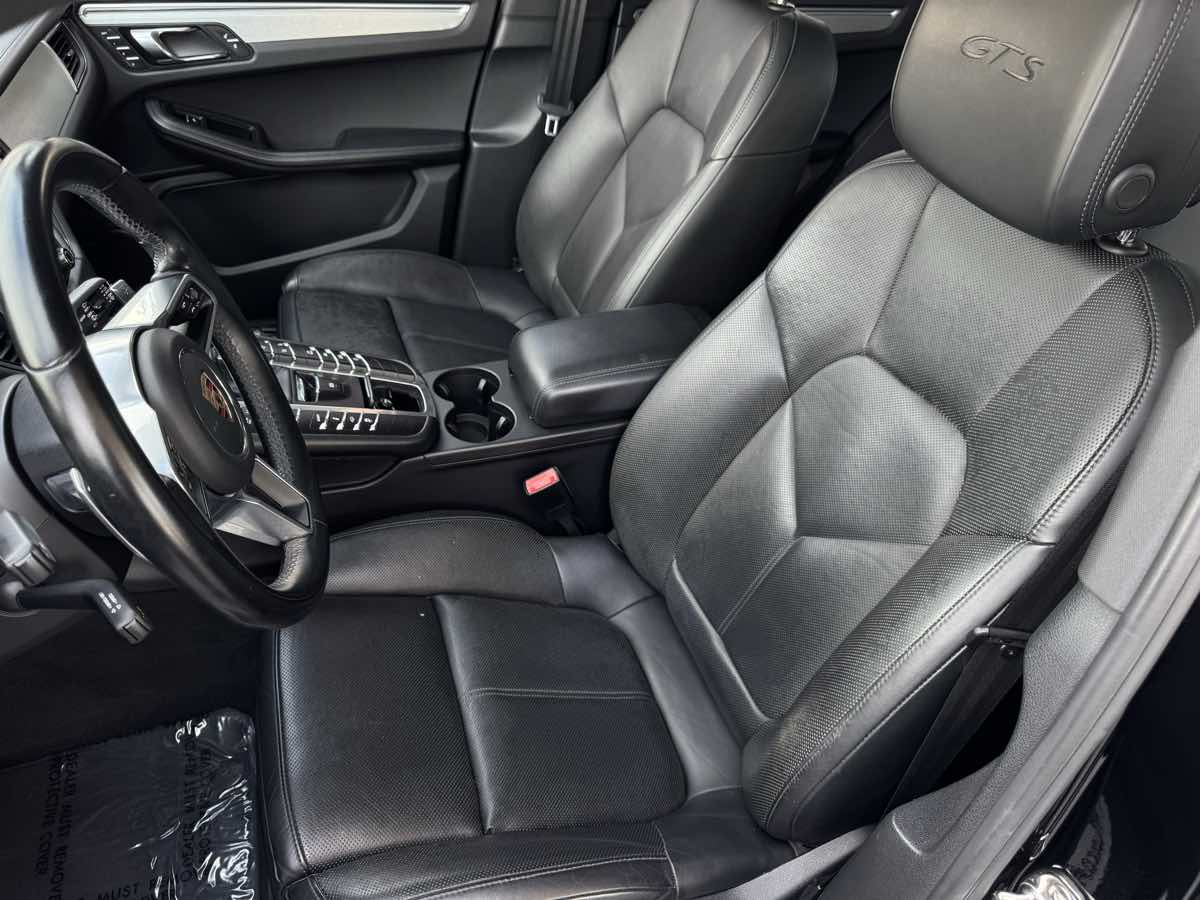 2017 Porsche Macan GTS photo 17
