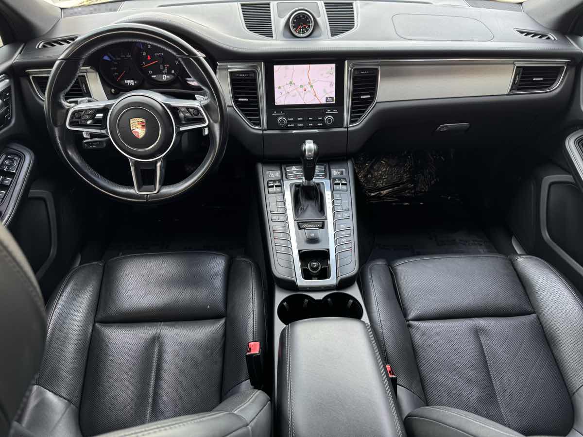 2017 Porsche Macan GTS photo 19