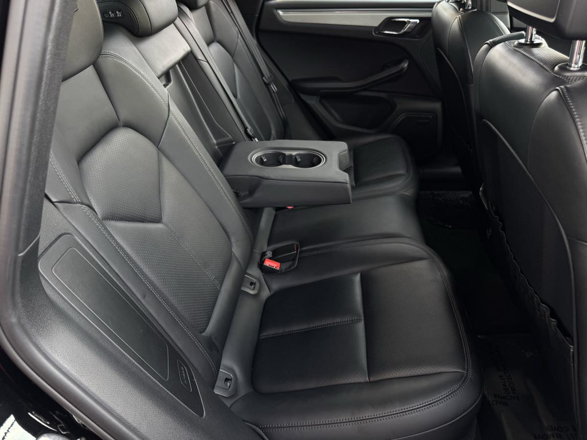 2017 Porsche Macan GTS photo 20
