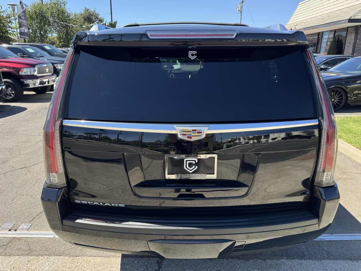 2020 Cadillac Escalade ESV Luxury photo 5