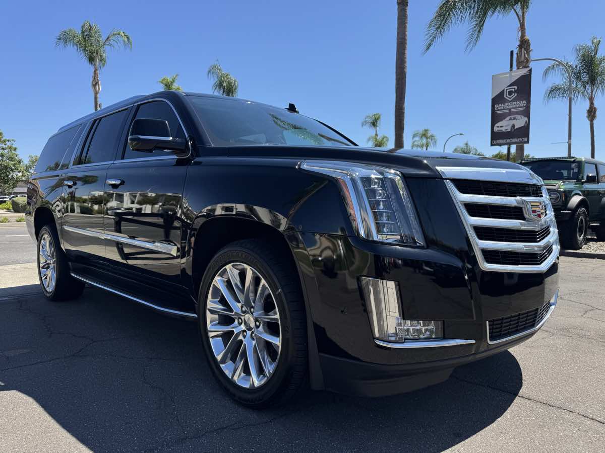 2020 Cadillac Escalade ESV Luxury photo 9