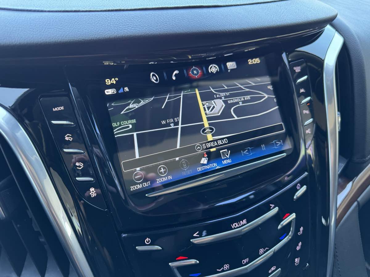 2020 Cadillac Escalade ESV Luxury photo 30