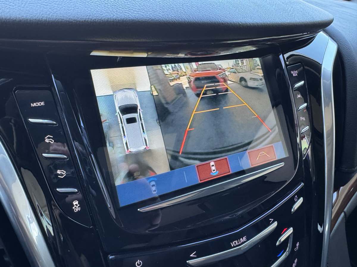 2020 Cadillac Escalade ESV Luxury photo 31