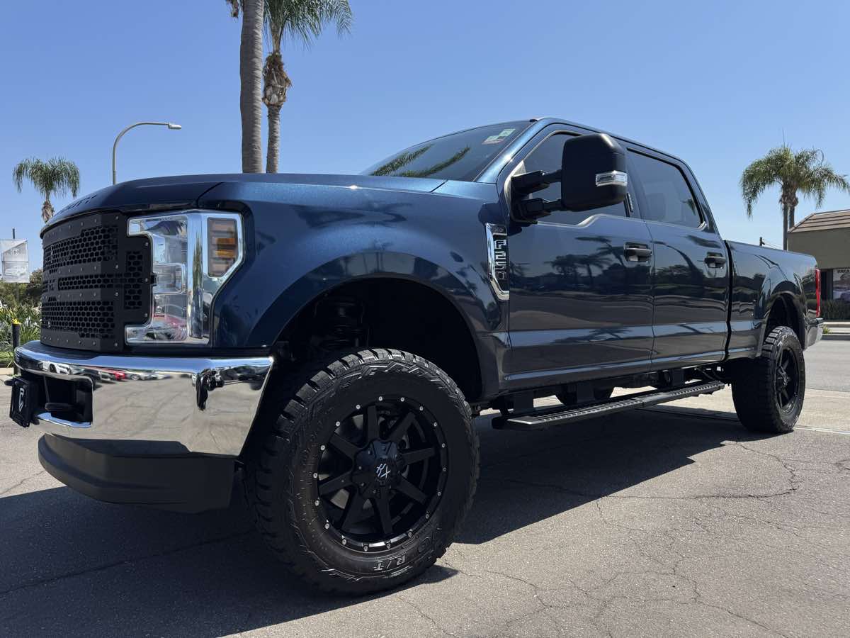 2019 Ford F-250 XLT photo 3