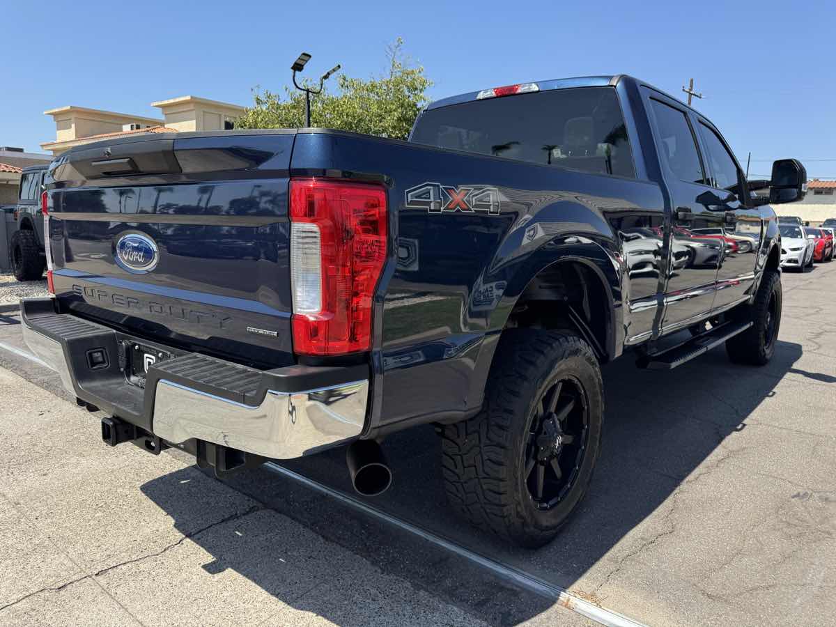 2019 Ford F-250 XLT photo 9