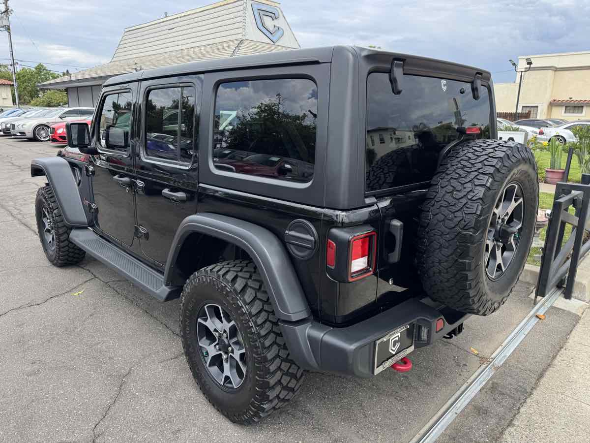 2019 Jeep Wrangler Unlimited Rubicon photo 2