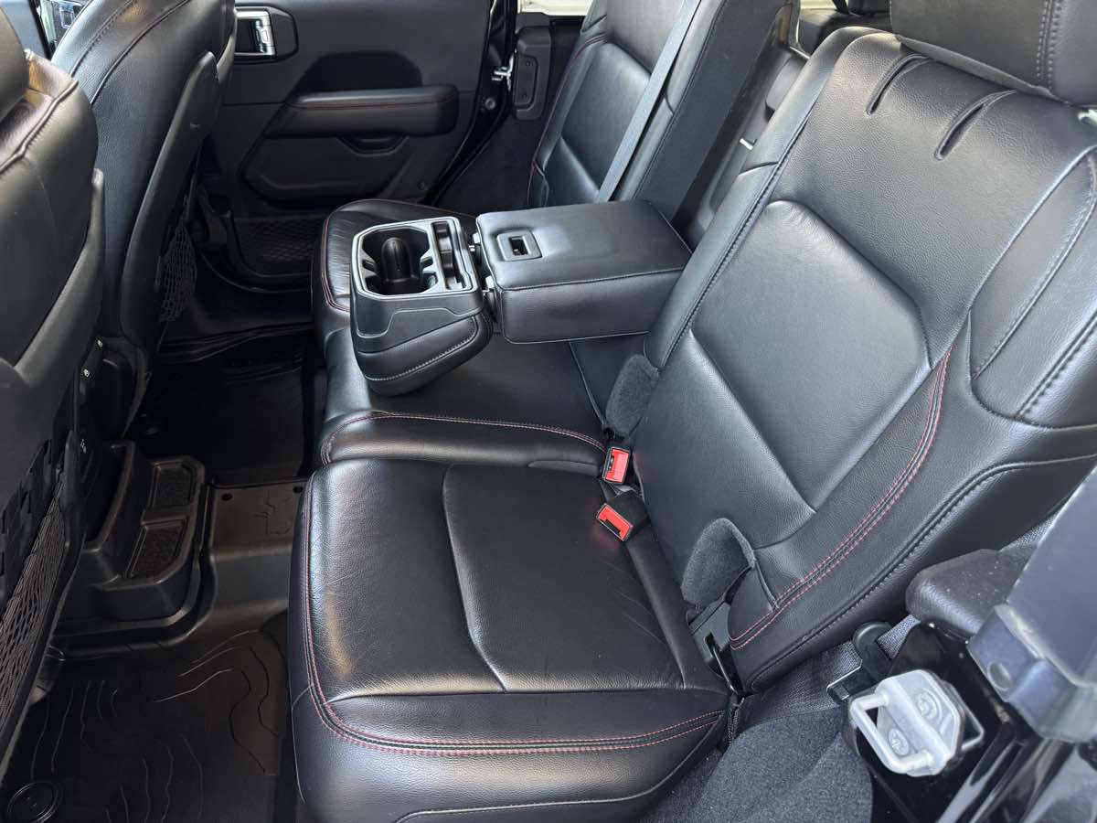 2019 Jeep Wrangler Unlimited Rubicon photo 18