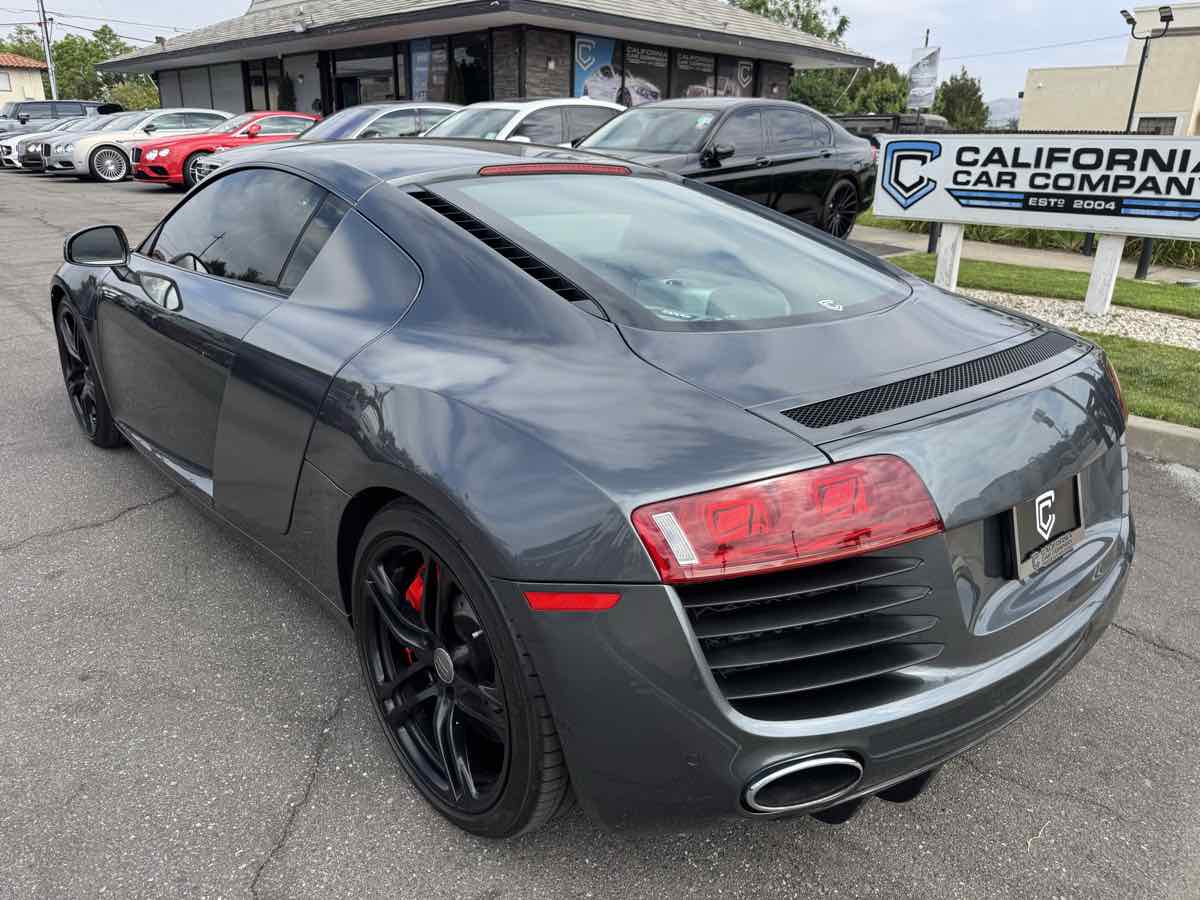 2010 Audi R8 4.2 photo 3