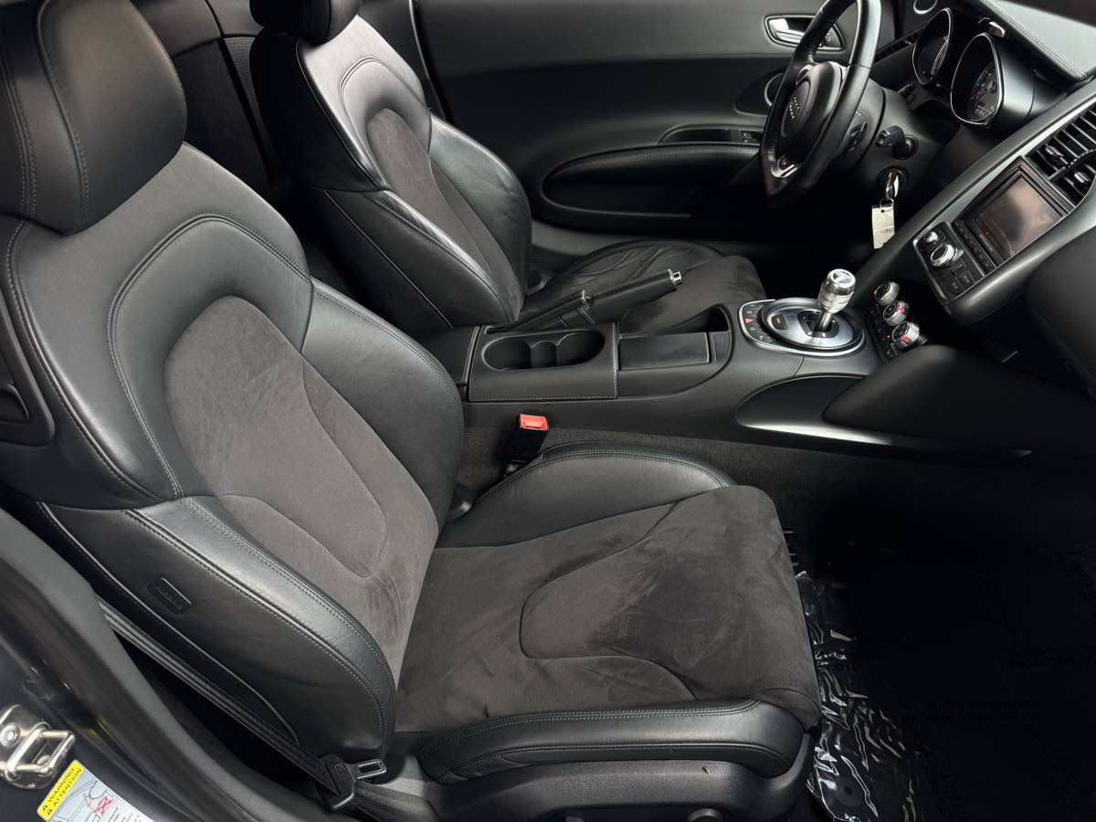 2010 Audi R8 4.2 photo 18