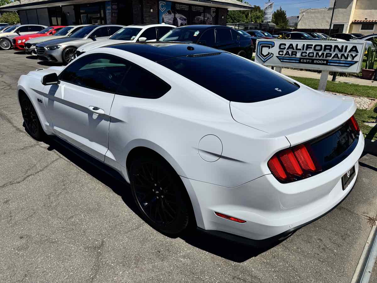 2017 Ford Mustang GT Premium photo 3