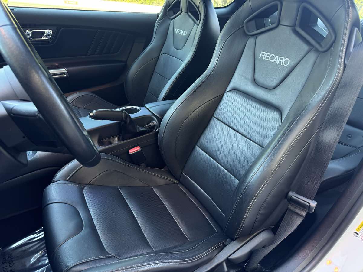 2017 Ford Mustang GT Premium photo 15