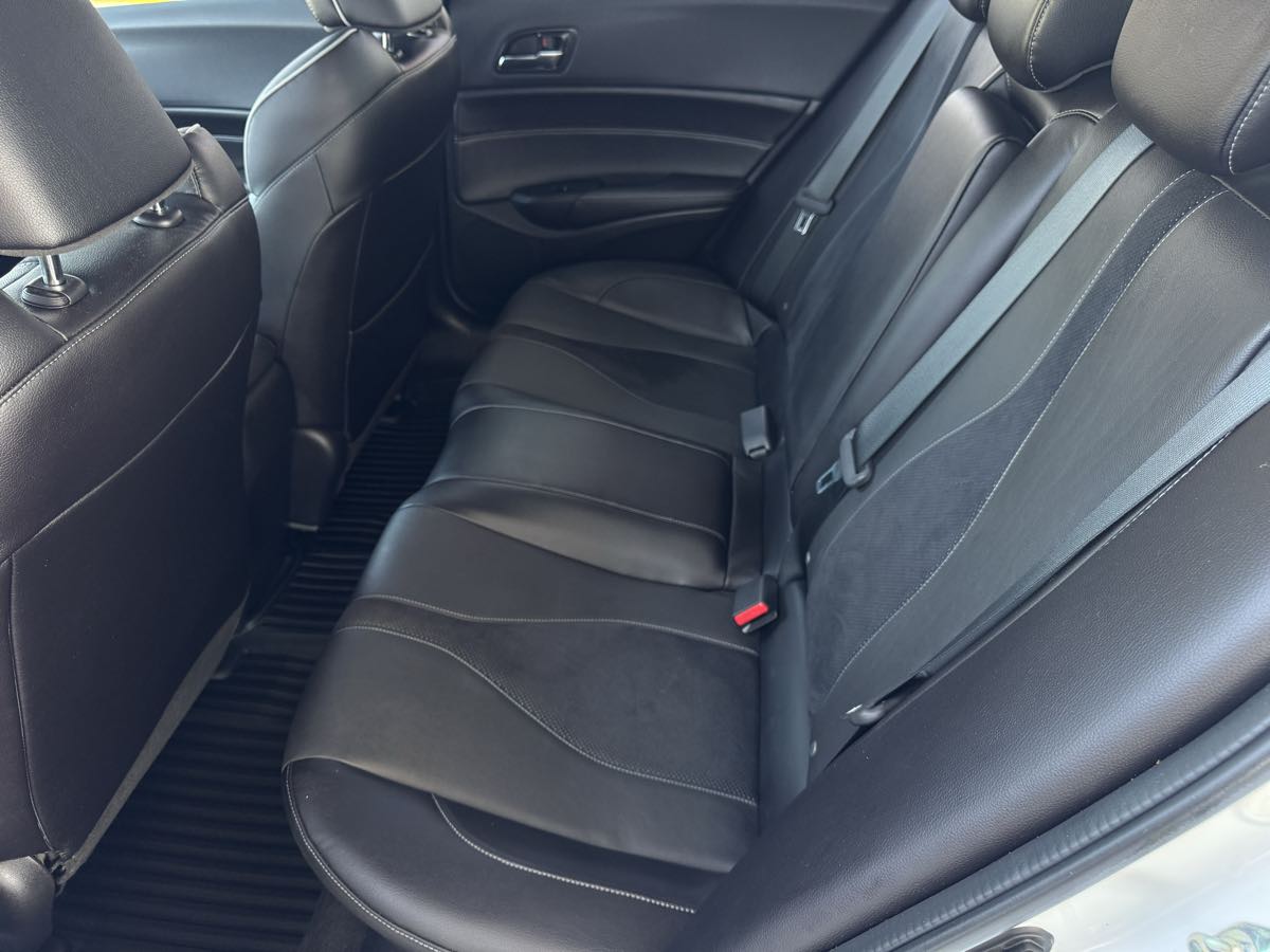 2019 Acura ILX Premium Technology A-Spec photo 17