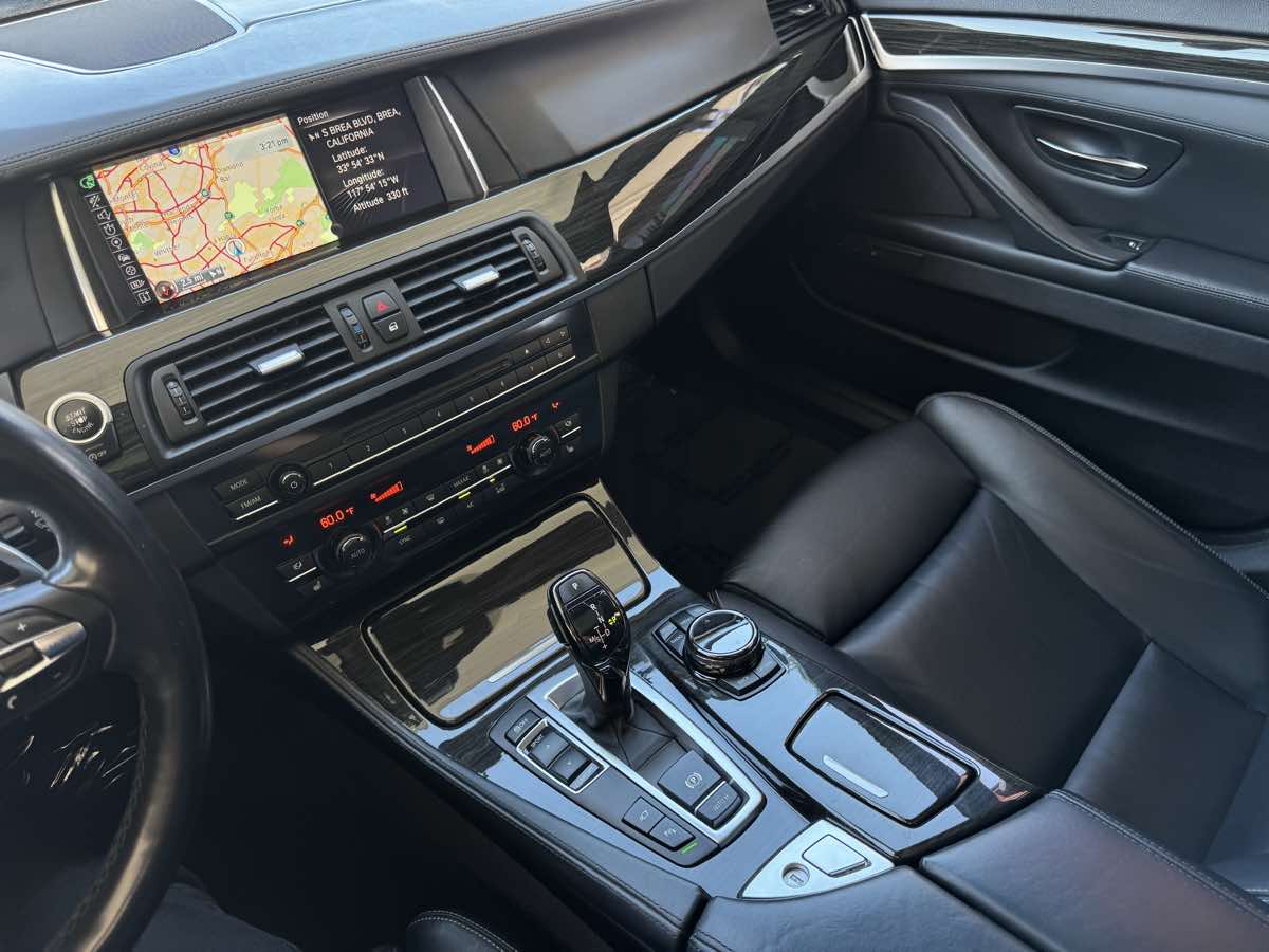 2016 Bmw 550i 5-Series photo 15