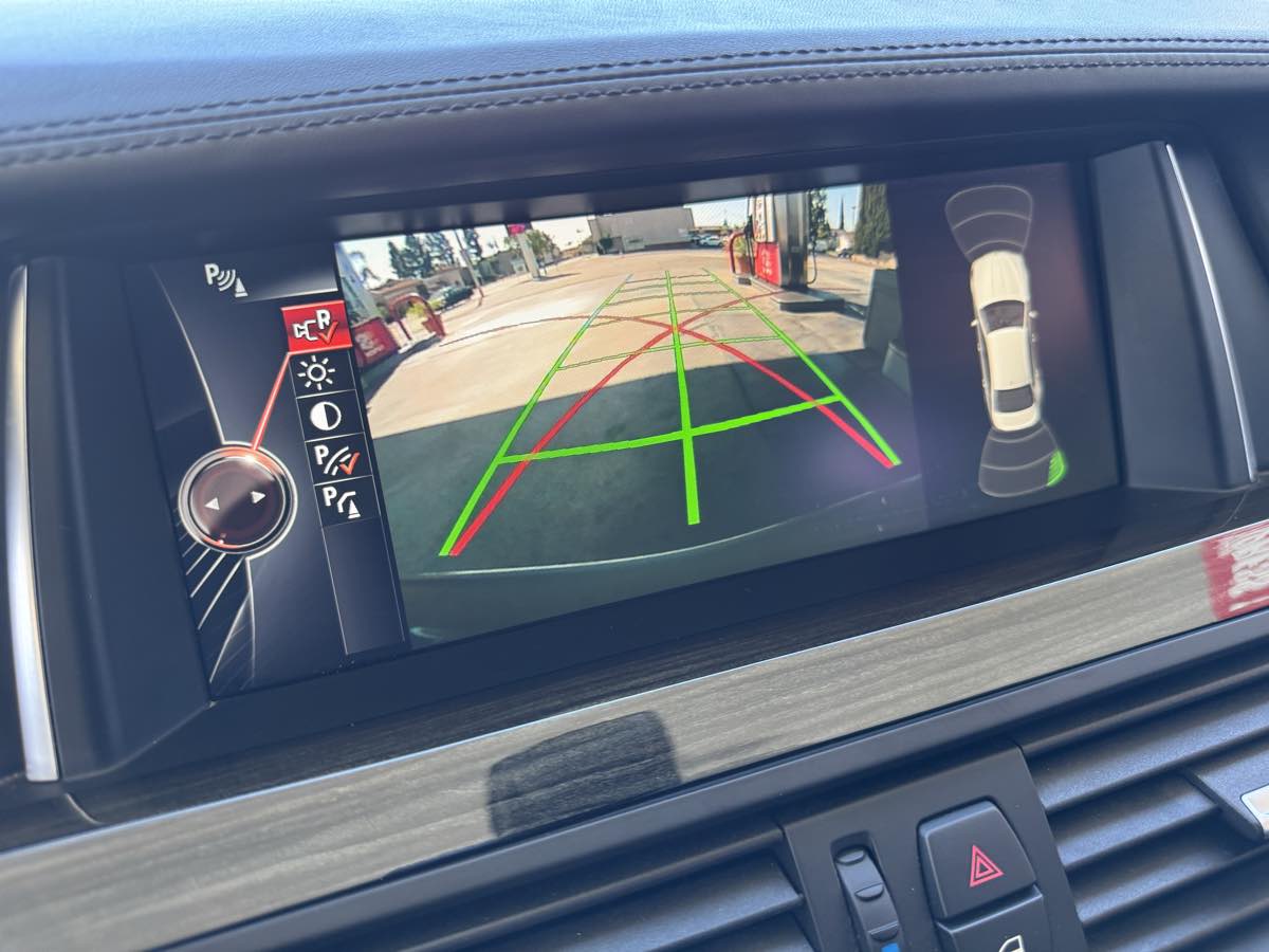 2016 Bmw 550i 5-Series photo 25